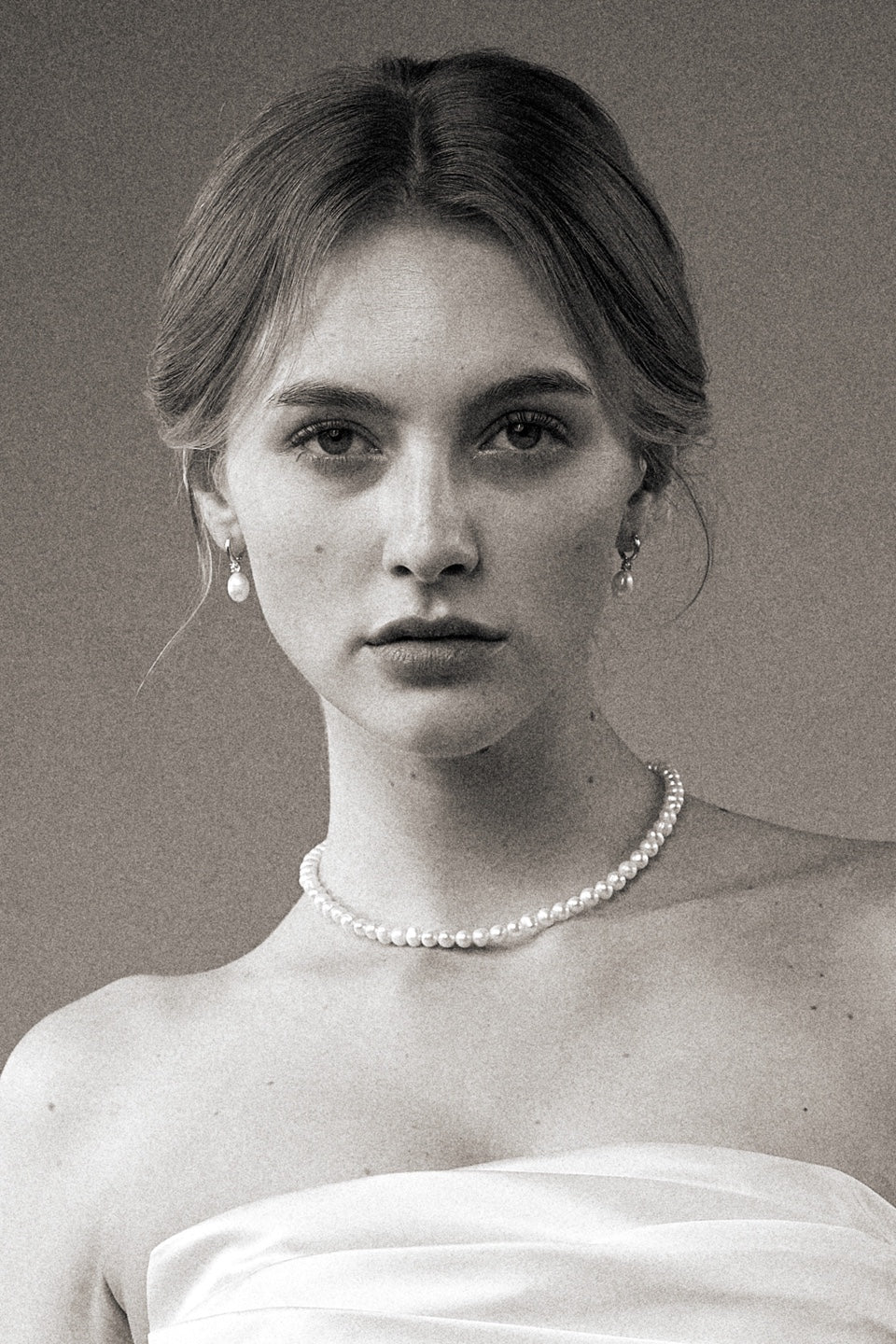 Shining Pearl Earring